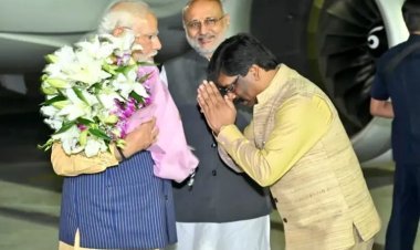झारखंड : रांची पहुंचे PM मोदी, CM हेमंत सोरेन और राज्यपाल ने किया स्वागत  