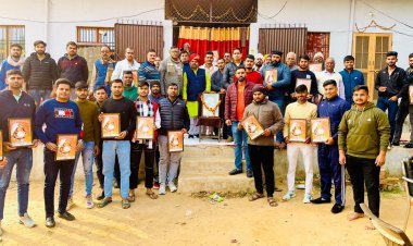 आज दिनांक 25-12-2023 को महाराजा सूरजमल जी का बलिदान दिवस एक्सीलेन्ट कान्वेंट स्कूल में महाराजा सूरजमल सेना द्वारा मनाया गया