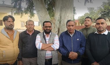 आज ब्राह्मण समाज की बैठक का आयोजन धौलपुर पंचायत समिति परिसर भगवान परशुराम मंदिर पर किया गया   