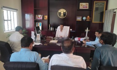 दूदू : महिला एवं बाल विकास विभाग की समीक्षा बैठक जिला कलेक्टर हनुमान मल ढाका की अध्यक्षता में मंगलवार को आयोजित हुई