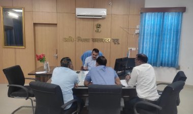 दूदू अतिरिक्त जिला कलक्टर ने लंबित प्रकरणों की समीक्षा कर दिये निर्देश  