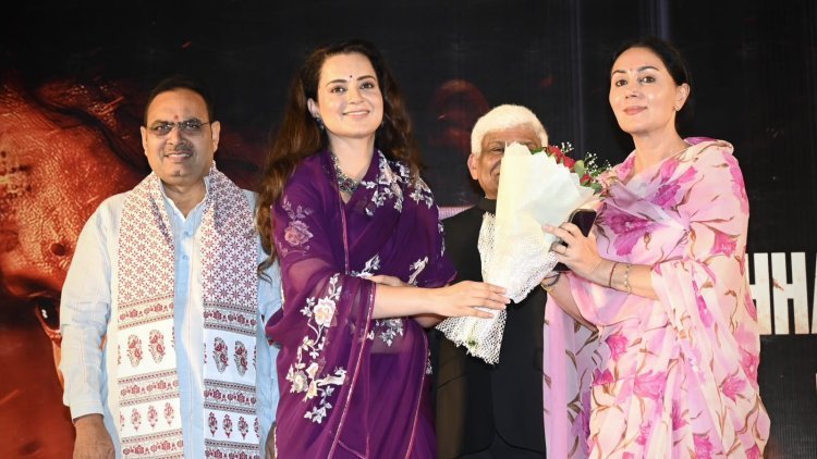 कंगना रनौत और डॉ. जयंतीलाल गड़ा ने राजस्थान के माननीय मुख्यमंत्री भजनलाल शर्मा और उपमुख्यमंत्री दिया कुमारी का ‘भारत भाग्य विधाता’ की स्पेशल स्क्रीनिंग में शिरकत करने पर जताया आभार