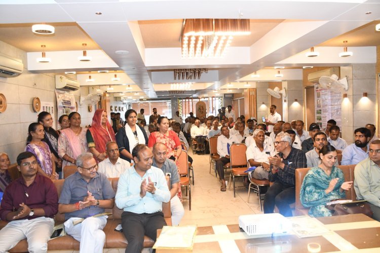 डेवलपमेंट सपोर्ट सेंटर (DSC) द्वारा हिंदुस्तान यूनिलीवर फाउंडेशन के सहयोग से मेहसाणा में जनभागीदारी एवं सामुदायिक प्रयासों के माध्यम से जल संरक्षण, जल संवर्धन एवं जल सुरक्षा विषय पर एक प्रेरणादायी जिला स्तरीय कार्यशाला का गरिमापूर्ण आयोजन किया गया